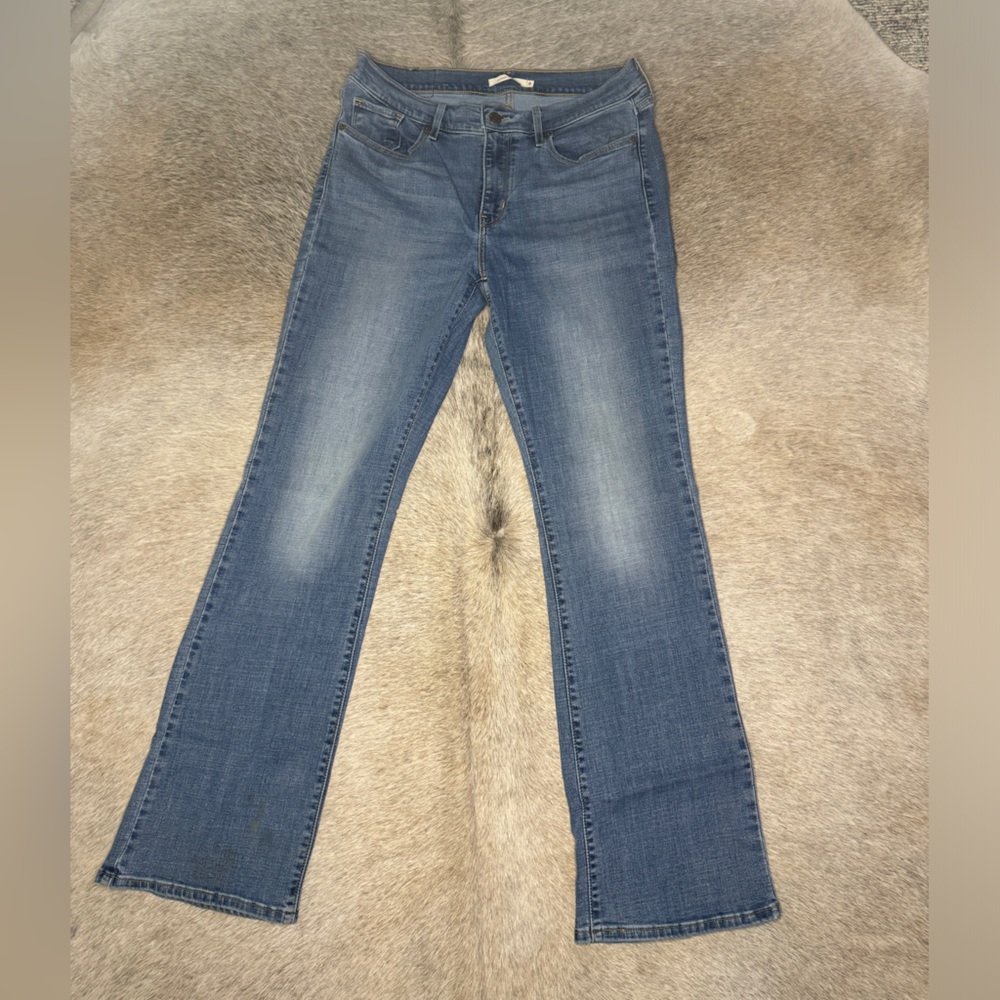 Levi’s bootcut jeans